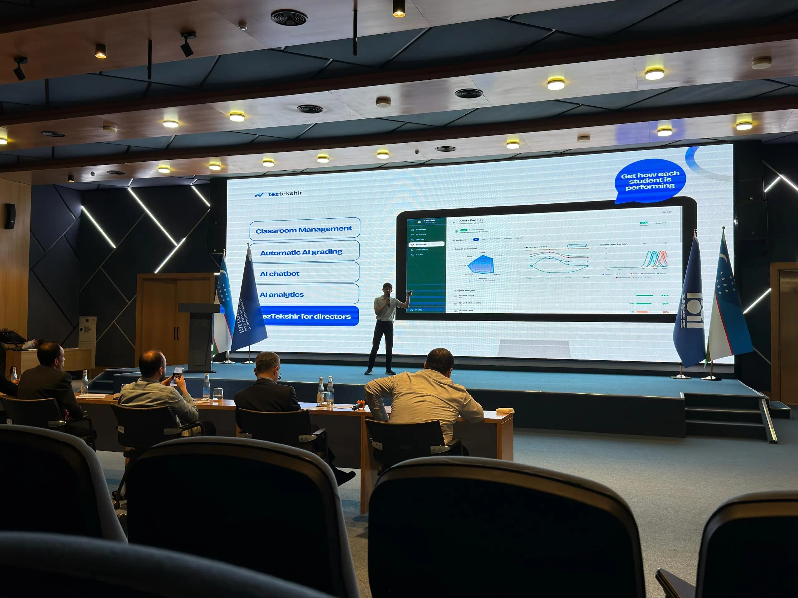 Presenting TezTekshir to an audience